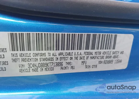 2019 Jeep Compass Latitude 4X4 from USA, damaged, VIN 3C4NJDBB9KT713896
